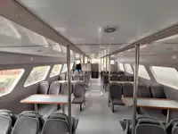 Nava de pasageri de vânzare