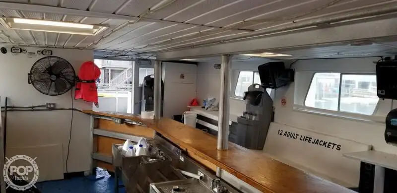 Catamaran de vânzare