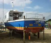 Nava de pescuit tip trauler de vânzare