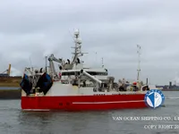 Nava de pescuit tip trauler de vânzare