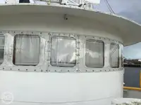 Nava de pescuit tip trauler de vânzare