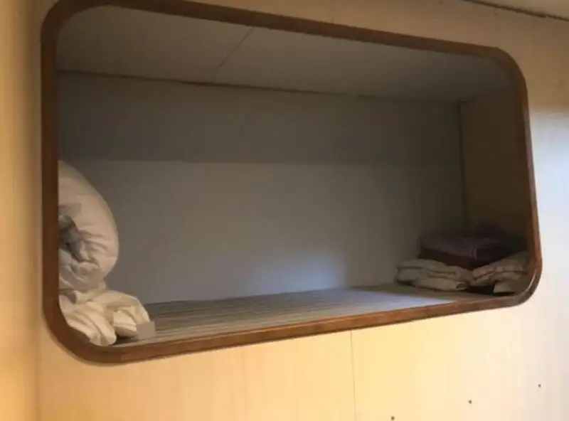 Nava de pescuit tip trauler de vânzare