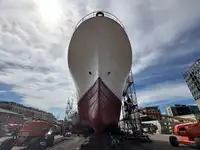Nava de pescuit tip trauler de vânzare