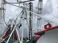 Nava de pescuit tip trauler de vânzare