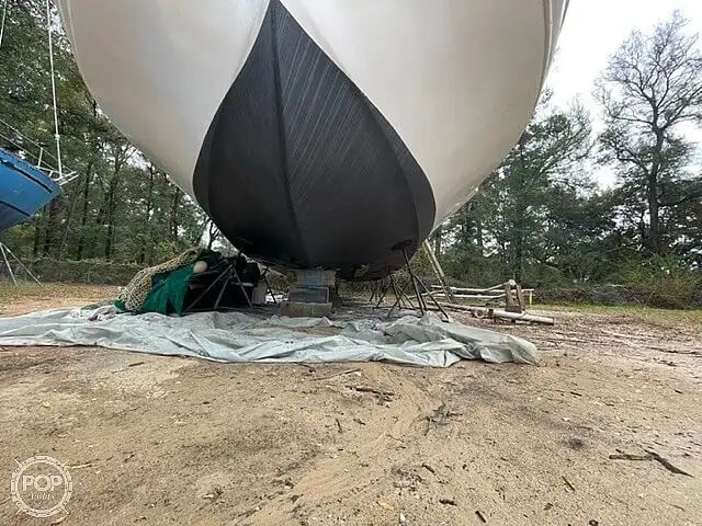 Nava de pescuit tip trauler de vânzare