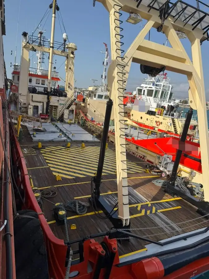 Nava container de vânzare