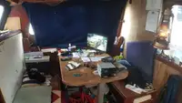 Șalupă de vânzare