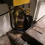 Ambarcațiune de debarcare, cu rezervoare de vânzare