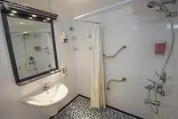 Navă de croazieră de vânzare