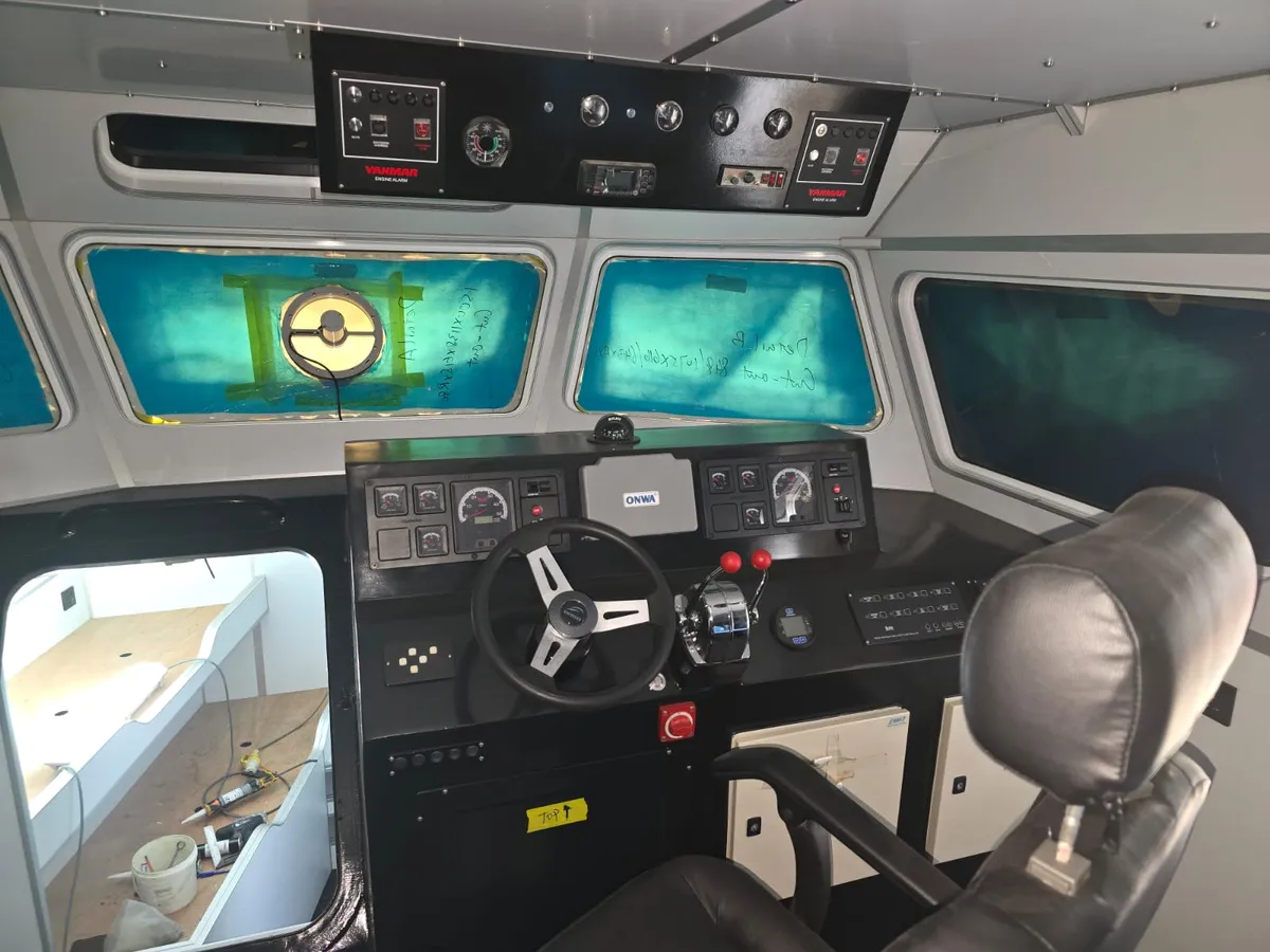 Navă de transport echipaj de vânzare