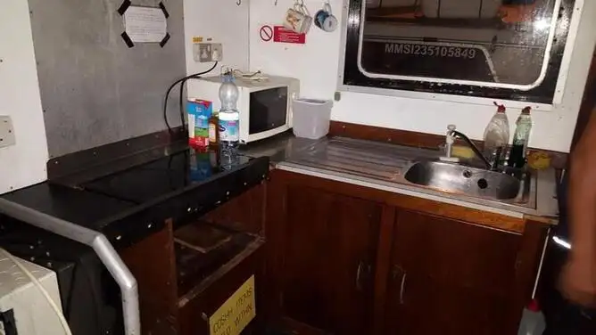 Catamaran de vânzare