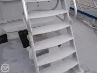 Șalupă de vânzare