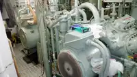 Nava de pescuit cu linii lungi de vânzare