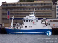 Nava de pescuit cu plase purseine de vânzare