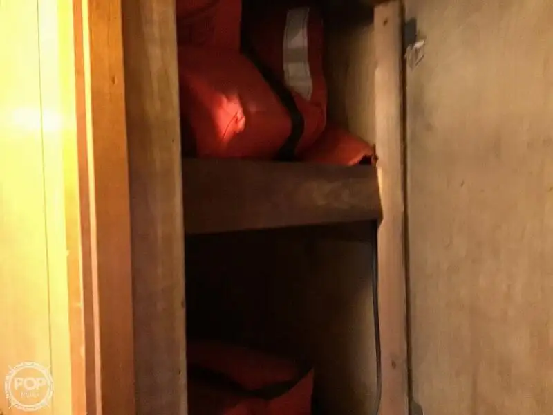 Nava de pescuit tip trauler de vânzare