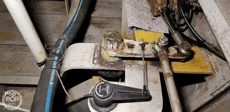 Nava de pescuit tip trauler de vânzare