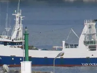 Nava de pescuit tip trauler de vânzare