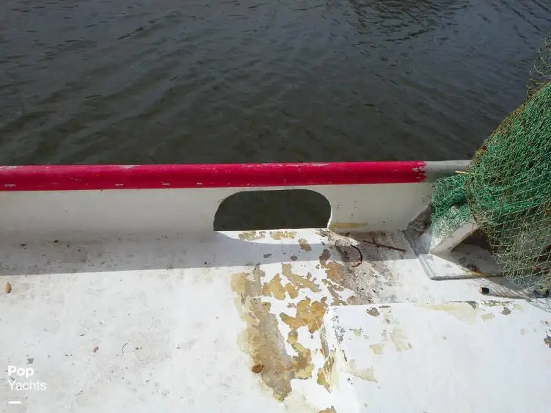 Nava de pescuit tip trauler de vânzare