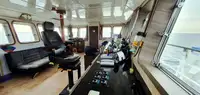 Ambarcațiune de debarcare, cu rezervoare de vânzare
