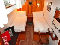 Hotel plutitor de vânzare