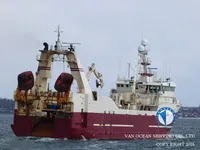 Nava de pescuit tip trauler de vânzare