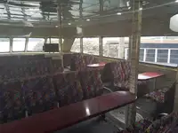Șalupă de vânzare