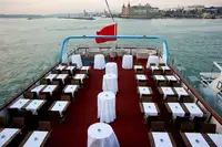 Navă restaurant de vânzare