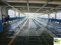 Ambarcațiune de debarcare, cu rezervoare de vânzare