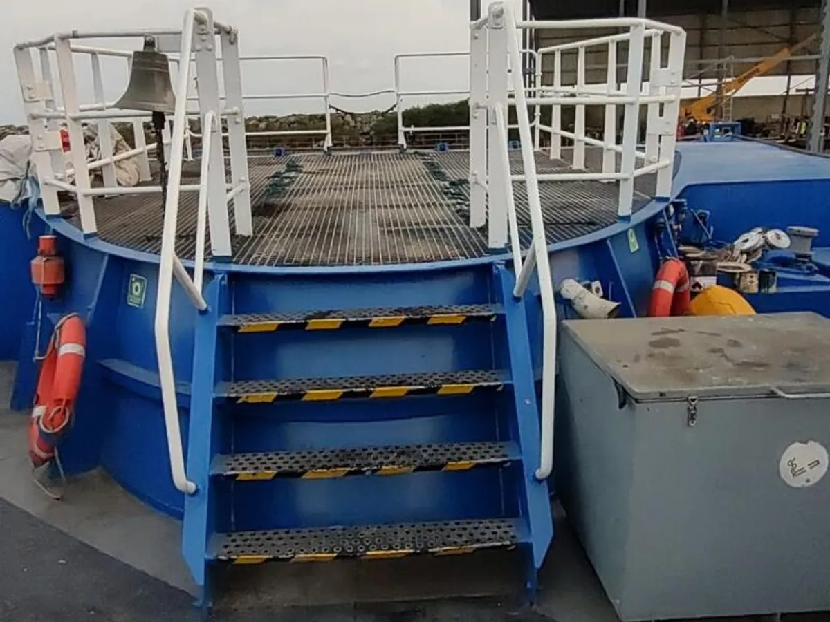 Navă de transport echipaj de vânzare