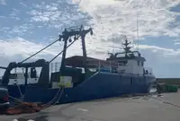 Nava de pescuit tip trauler de vânzare