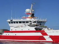 Nava de pescuit tip trauler de vânzare