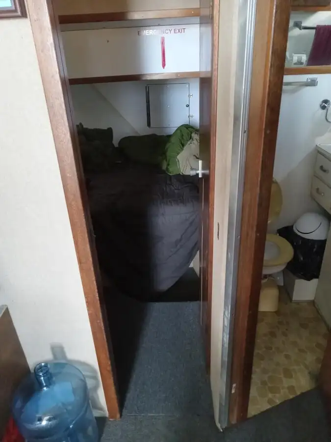 Navă de transport echipaj de vânzare