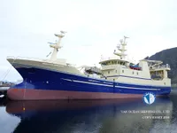 Nava de pescuit tip trauler de vânzare