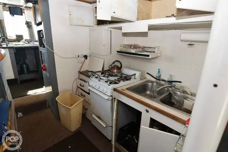 Nava de pescuit cu linii lungi de vânzare