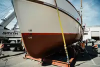 Nava de pescuit tip trauler de vânzare