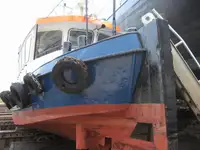 Barcă cu echipaj de vânzare