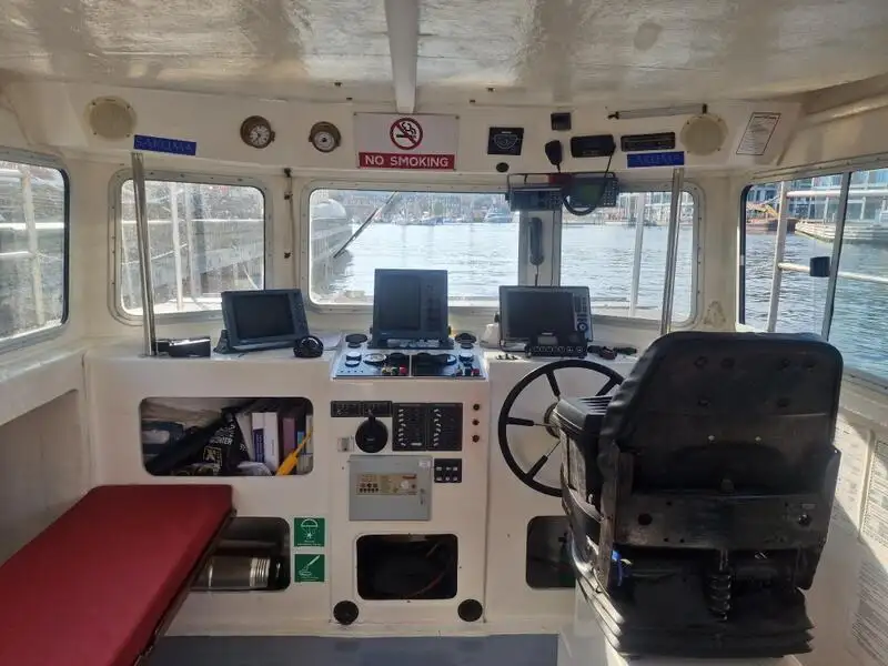 Catamaran de vânzare