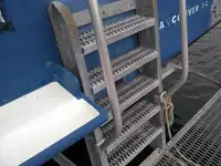Șalupă de vânzare