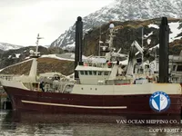 Nava de pescuit cu plase purseine de vânzare