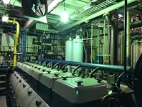 Nava de pescuit tip trauler de vânzare