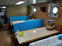 Nava de pescuit tip trauler de vânzare