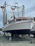 Nava de pescuit tip trauler de vânzare