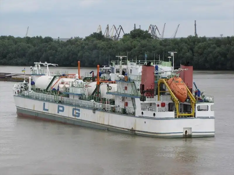 Nava transportoare de GNL de vânzare
