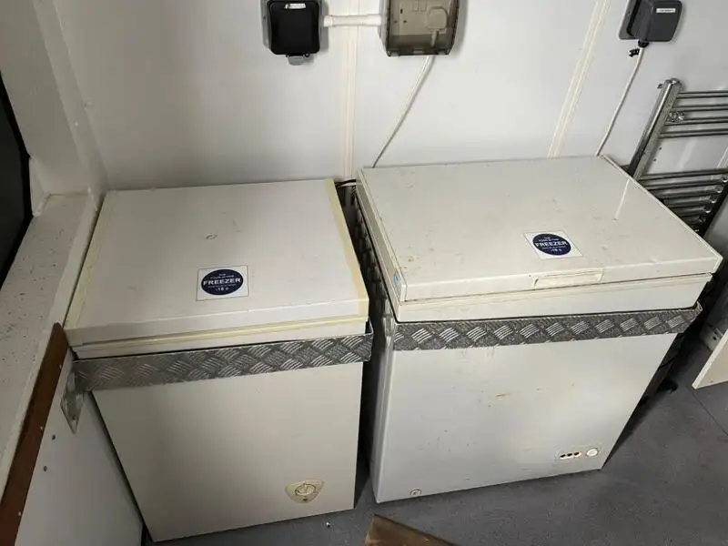 Nava container de vânzare