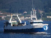 Nava de pescuit tip trauler de vânzare