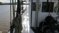 Nava de pescuit tip trauler de vânzare