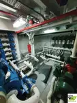 Ambarcațiune de debarcare, cu rezervoare de vânzare