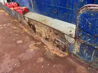 Nava de pescuit tip trauler de vânzare