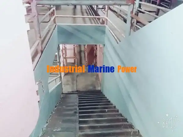 Nava transportoare de animale vii de vânzare