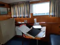 Nava de pescuit tip trauler de vânzare
